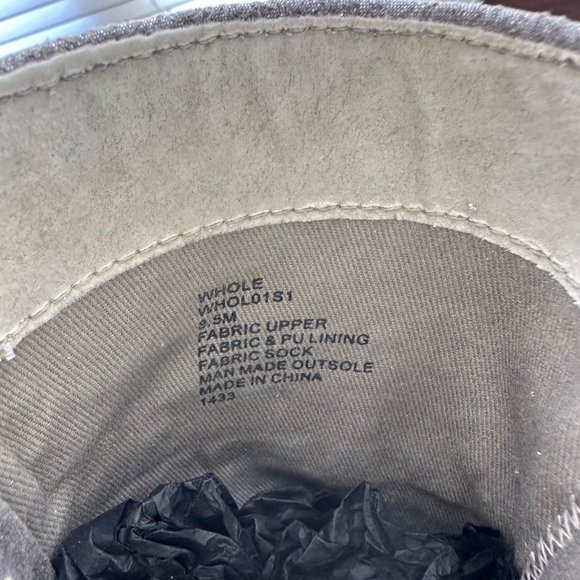 Steve Madden Whole Rhinestone Booties in Silver Stiletto Heel Stud Size 8.5 - Picture 11 of 13